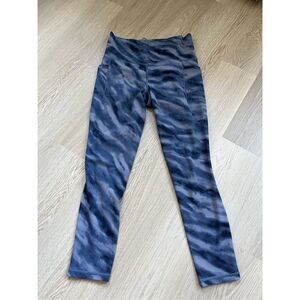 Athleta Salutation Pocket II 7 8ths Tight Small Women's Leggings